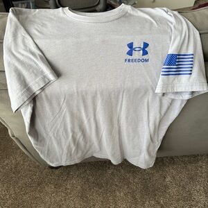 Under Armour freedom T-shirt, men’s medium loose cut